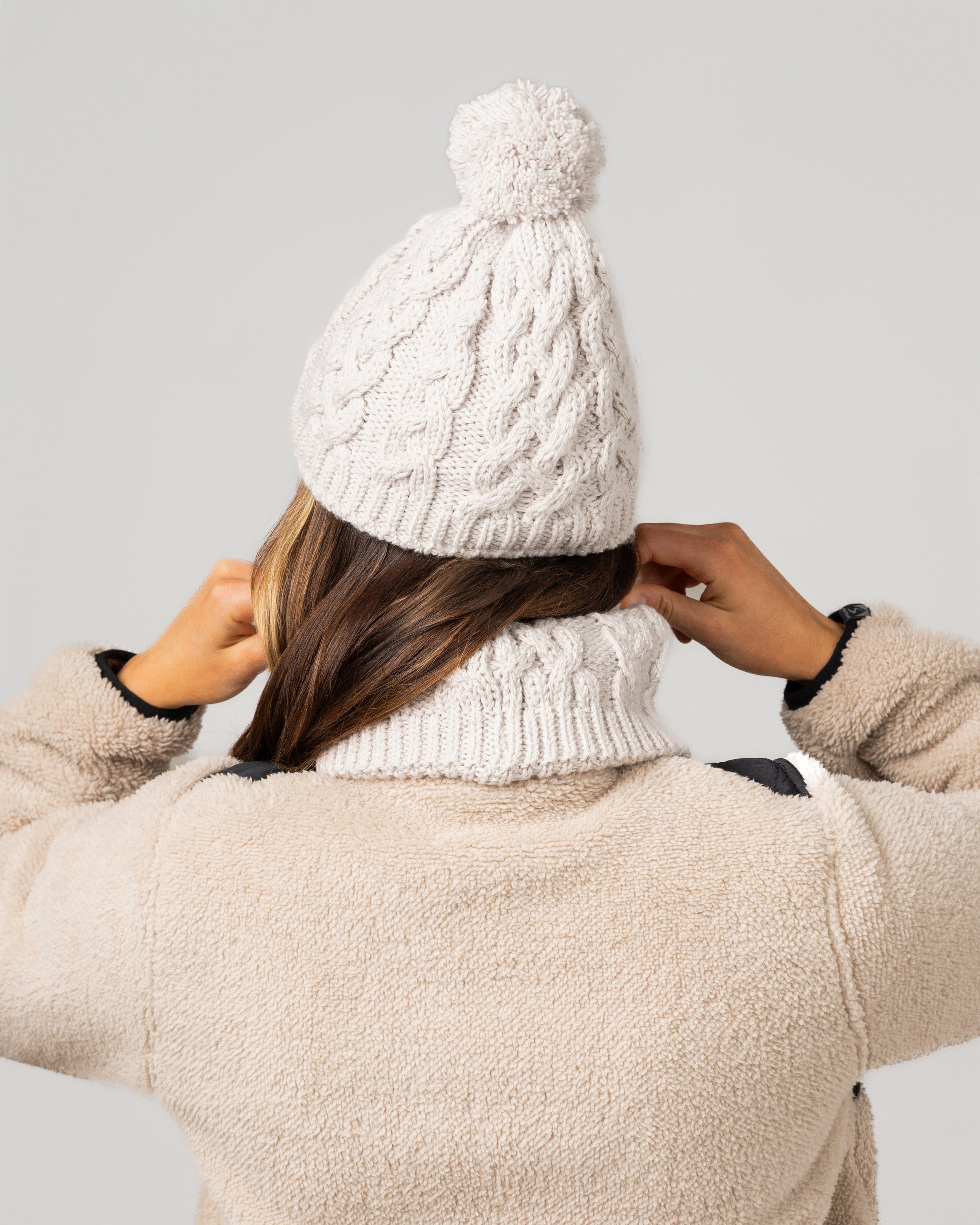 Women's Freeze Baby Cable Knit Neck Warmer – Storm Creek