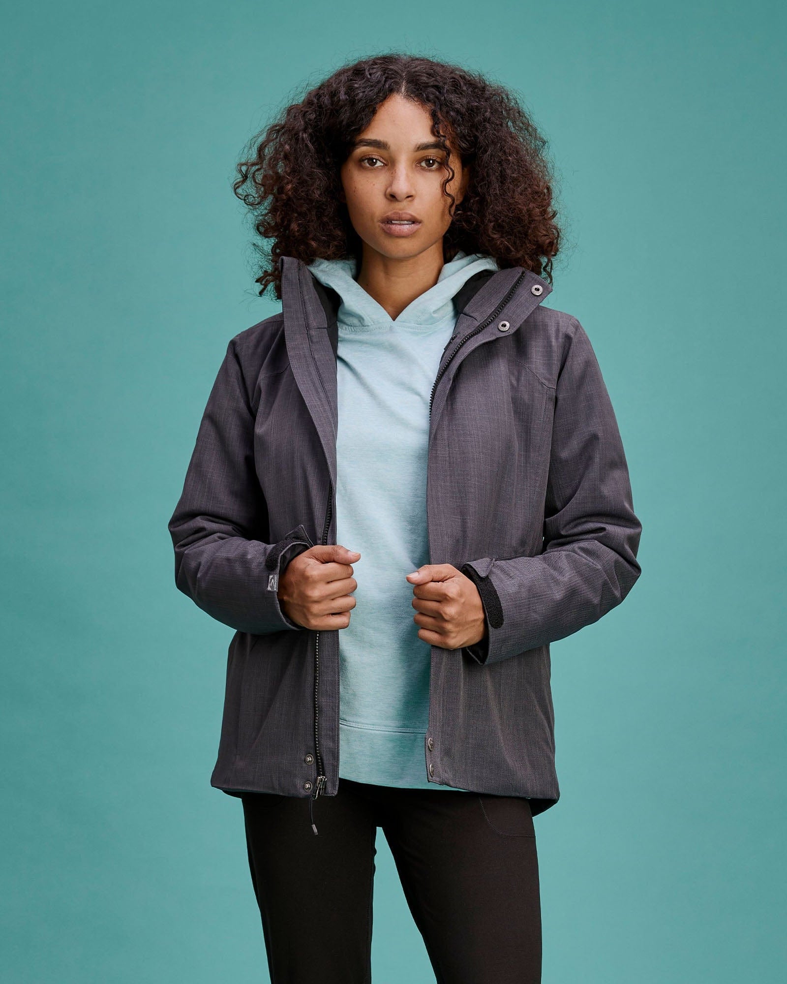 On Weather Jacket Women's ブラック/ネイビー On Weather Jacket Women's Black Navy | Runtrip Store